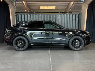 PORSCHE Cayenne Coupe (Approved Sportabgasan. Bose)