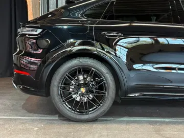 PORSCHE Cayenne Coupe (Approved Sportabgasan. Bose)