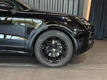 PORSCHE Cayenne Coupe (Approved Sportabgasan. Bose)