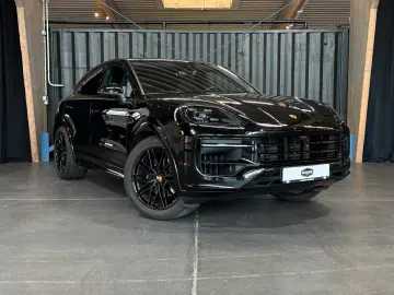 PORSCHE Cayenne Coupe (Approved Sportabgasan. Bose)