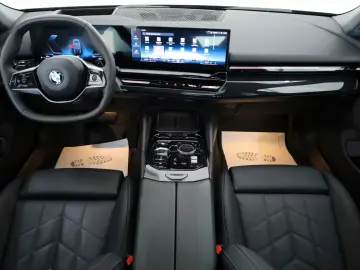 BMW 520 d  Travel Innov. Pak Panorama HUD