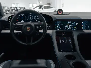Porsche Taycan 4S Cross Turismo InnoDrive