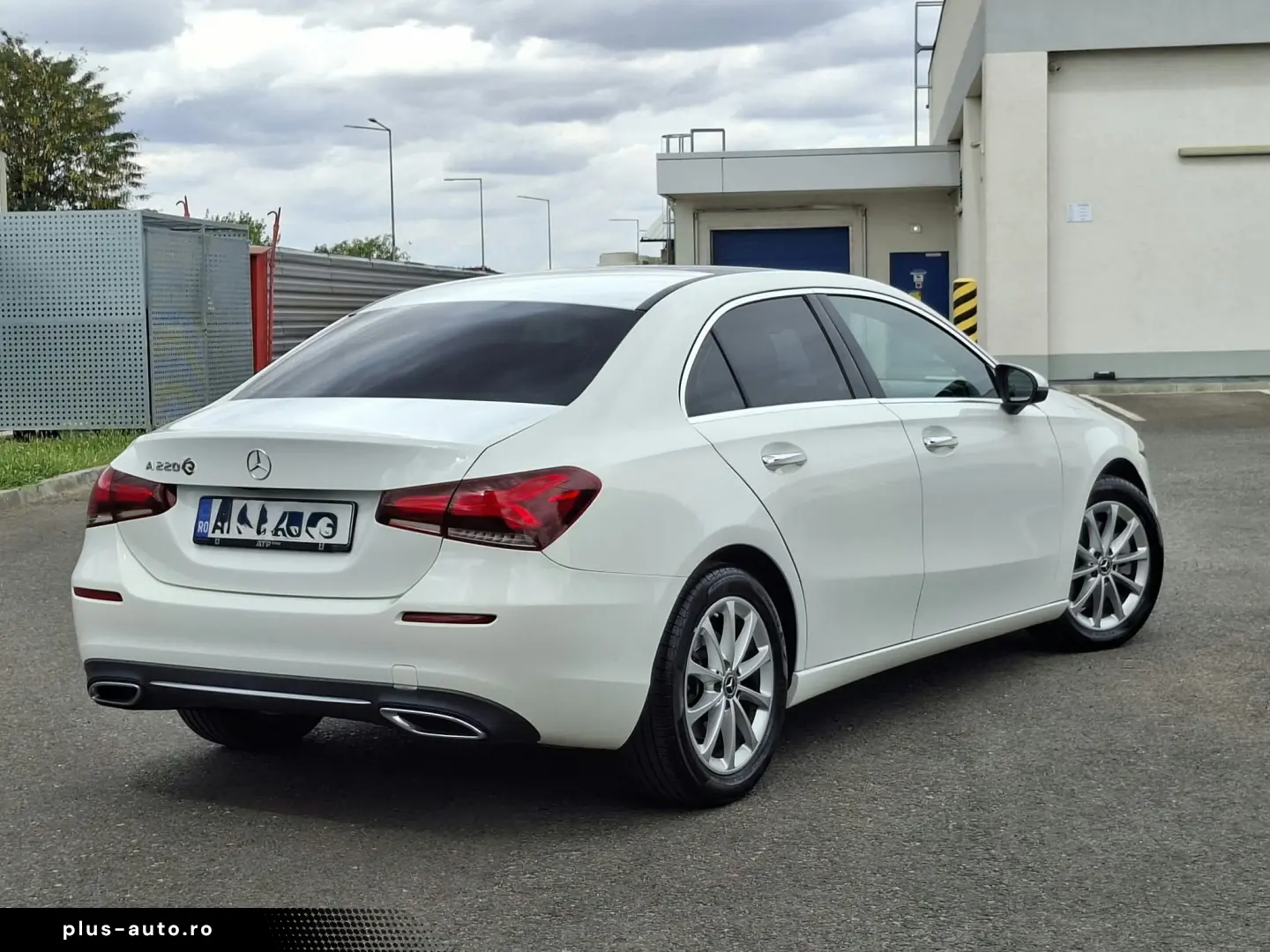 Mercedes-Benz A220