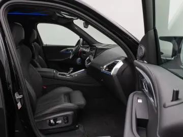 BMW XM 360  HUD DAB B&W Massage SoftCl AHK 22  Voll