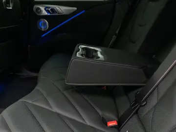 BMW XM 360  HUD DAB B&W Massage SoftCl AHK 22  Voll