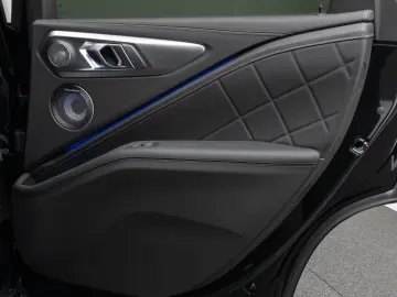 BMW XM 360  HUD DAB B&W Massage SoftCl AHK 22  Voll