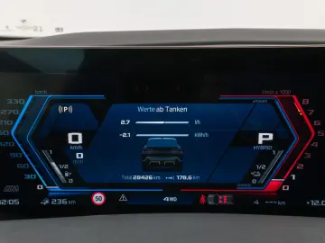BMW XM 360  HUD DAB B&W Massage SoftCl AHK 22  Voll
