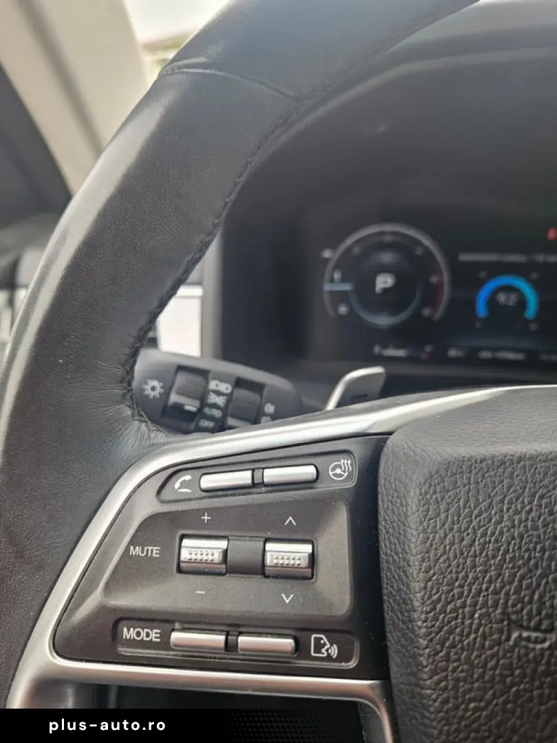 Ssangyong Rexton Premium plus cu trapa si praguri electrice