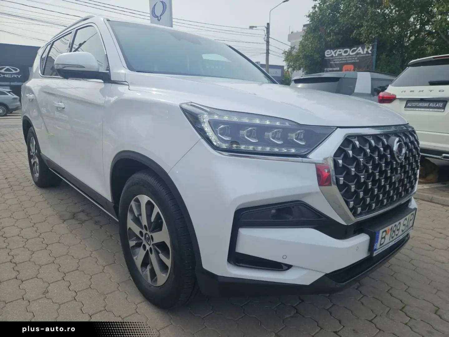 Ssangyong Rexton Premium plus cu trapa si praguri electrice