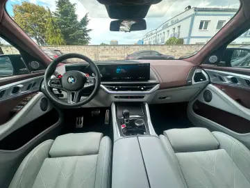 BMW XM Basis 4.4Phev 480kw Individual Bowers&wilkins