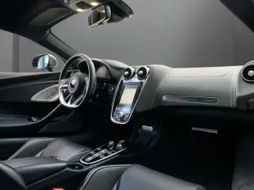 MCLAREN GT Exterior Elite Paint - Plateaux