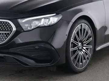 MERCEDES-BENZ E 200   AMG   Panorama   Superscreen  …