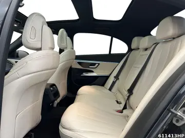 MERCEDES-BENZ E 300 e AMG Digital-Light Pano Head-up…