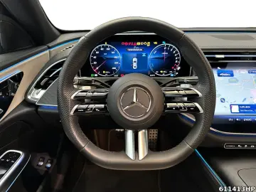 MERCEDES-BENZ E 300 e AMG Digital-Light Pano Head-up…