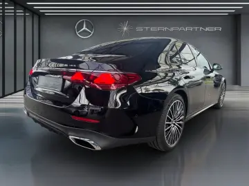 MERCEDES-BENZ E 300 e AMG  20''  Night  Pa…