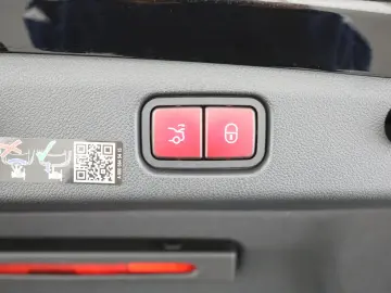 MERCEDES-BENZ AMG E 53 Hybrid 4MATIC  Limousine 360 …