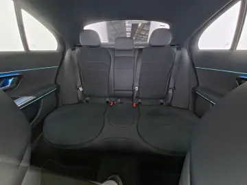 MERCEDES-BENZ E 200 AMG AMG LED KEYL TW DIST RFK WP