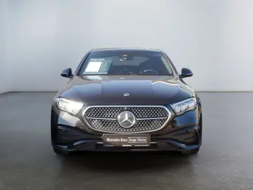 MERCEDES-BENZ E 200   AMG NIGHT DISTR KAMERA SPUR PDC SHZ