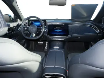 MERCEDES-BENZ E 200   AMG NIGHT DISTR KAMERA SPUR PDC SHZ