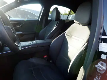 MERCEDES-BENZ E 200   AMG NIGHT DISTR KAMERA SPUR PDC SHZ