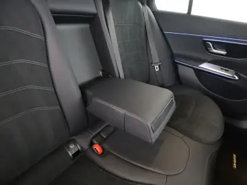 MERCEDES-BENZ E 220 d AMG Advanced Night Distronic 1…