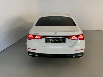 MERCEDES-BENZ E 200 AMG Night DISTRONIC Rü-Camera Wi…