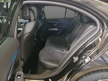 MERCEDES-BENZ E 300 de AMG NIGHT 360  Keyless Digital Light