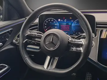 MERCEDES-BENZ E 300 de AMG NIGHT 360  Keyless Digital Light