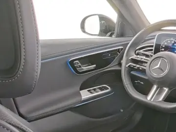 MERCEDES-BENZ E 200 AMG Adv. NIGHT Fahrassist Keyless 20