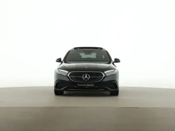 MERCEDES-BENZ E 220 d AMG Pano Sitzklima Burmester 20 Zoll