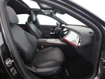 MERCEDES-BENZ E 220 d AMG Pano Sitzklima Burmester 20 Zoll