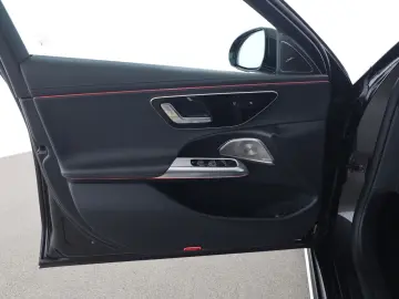 MERCEDES-BENZ E 220 d AMG Pano Sitzklima Burmester 20 Zoll