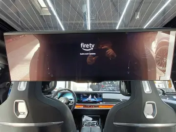 BMW 740 d xDrive TV SkyLounge