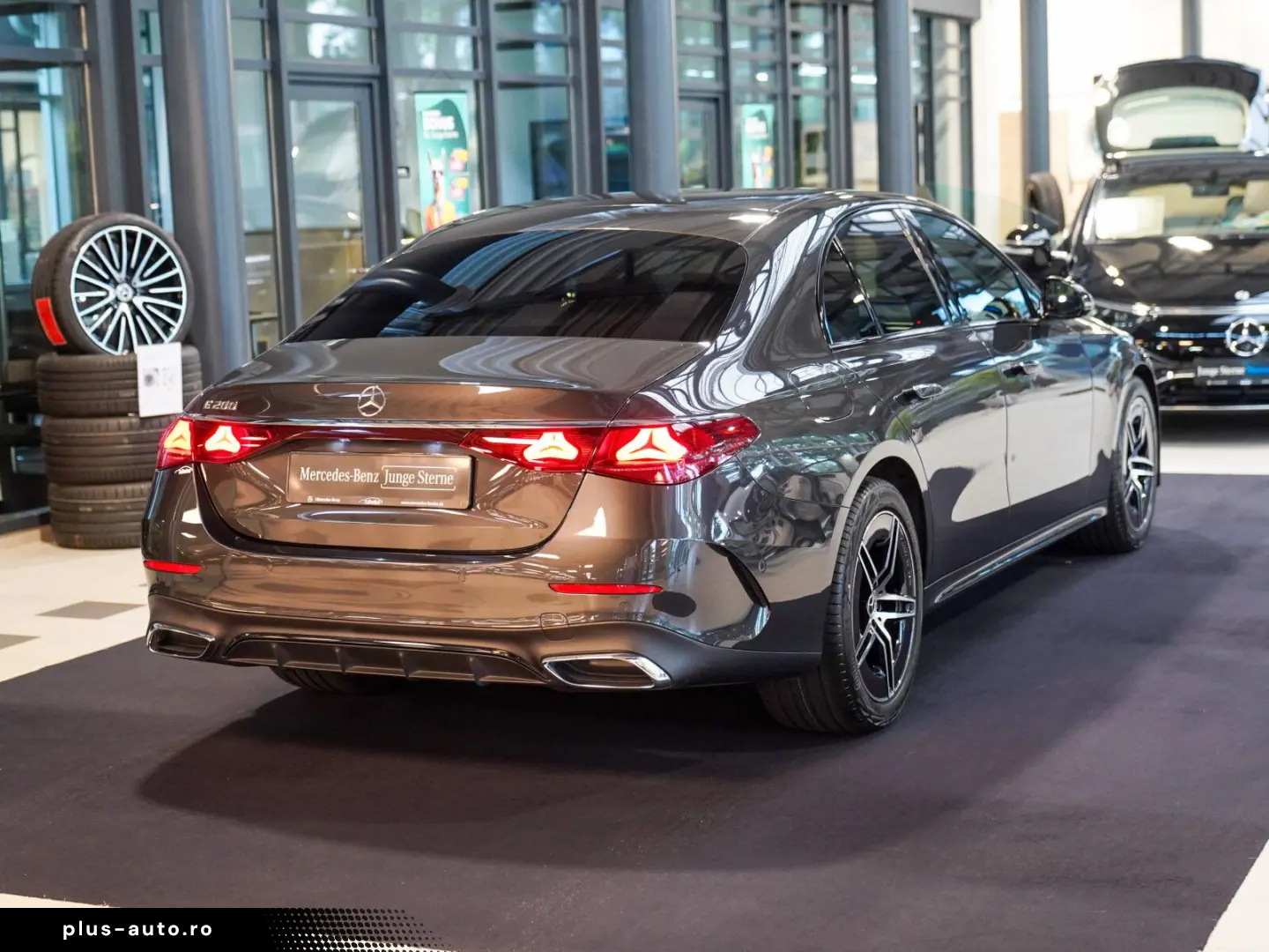 MERCEDES-BENZ E 200 AMG Line Night KEYLESS Lenkradhe&hellip;
