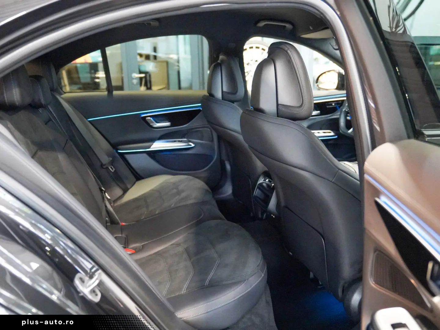MERCEDES-BENZ E 200 AMG Line Night KEYLESS Lenkradhe&hellip;