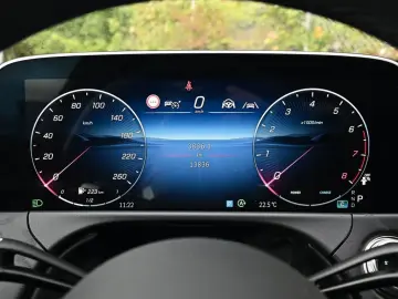 MERCEDES-BENZ E 200 AMG Sport Advanced  ACC HUD LED …