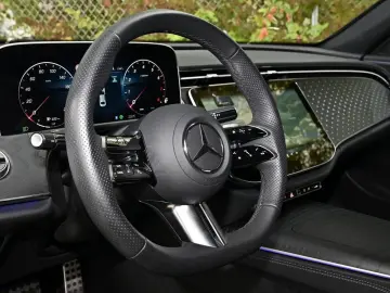 MERCEDES-BENZ E 200 AMG Sport Advanced  ACC HUD LED …