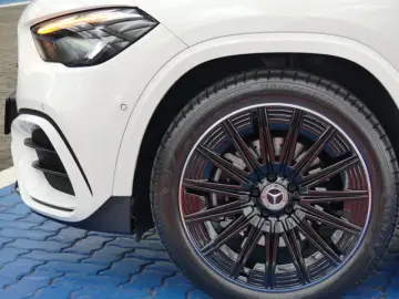 Mercedes-Benz GLA 180 AMG  R-