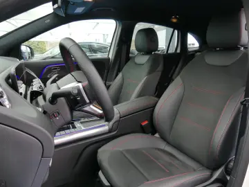 Mercedes-Benz GLA 180 AMG  R-