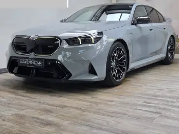 BMW M5 0 5% AHK Sitzlüftung B&WMultiSeats