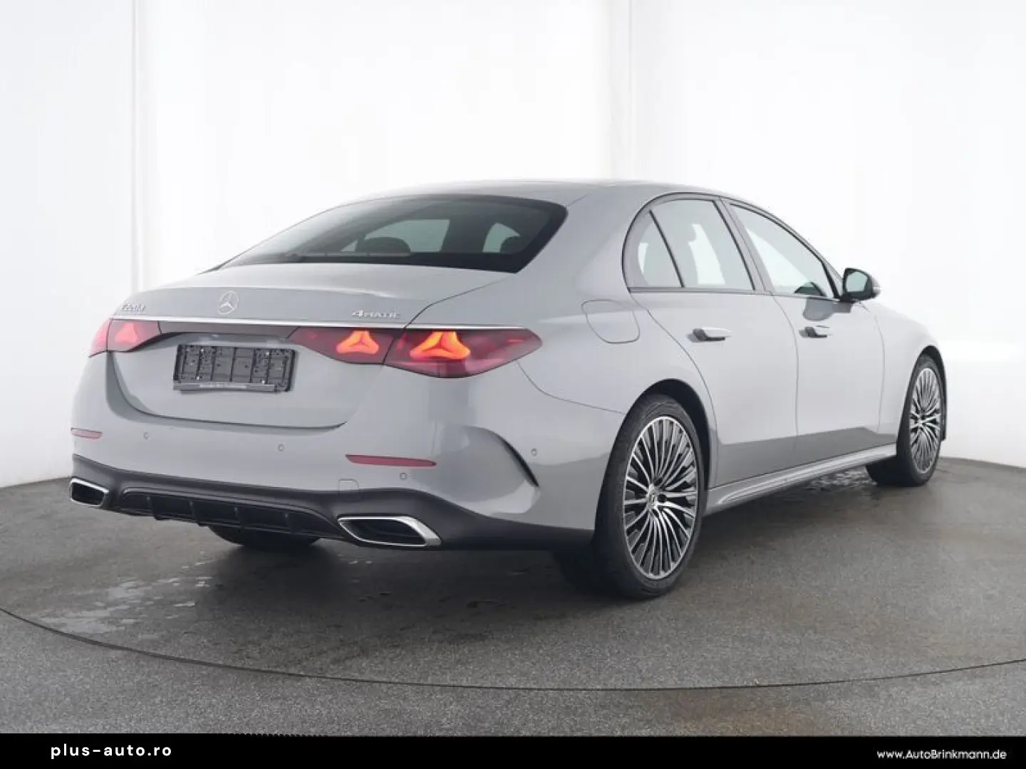 MERCEDES-BENZ Clasa E în leasing operațional MOOV