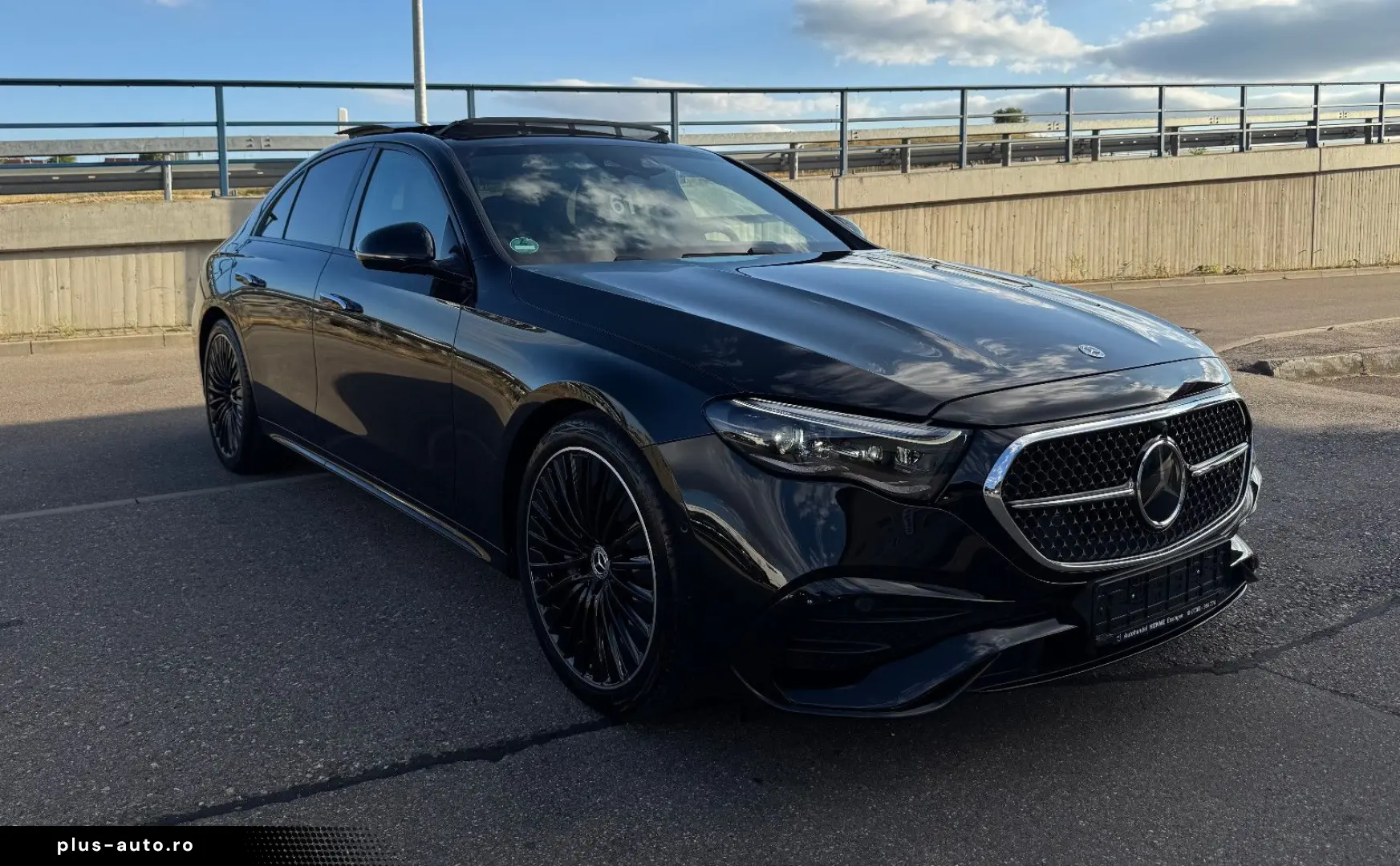 MERCEDES-BENZ Clasa E în leasing operațional MOOV