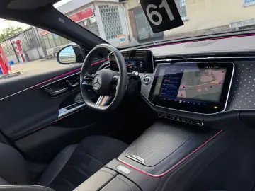 MERCEDES-BENZ E 220 d AMG Line Premium Digi Pano 360…