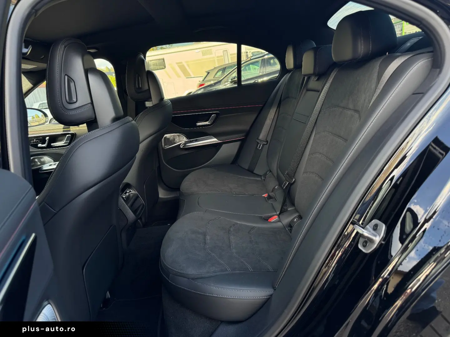 MERCEDES-BENZ Clasa E în leasing operațional MOOV