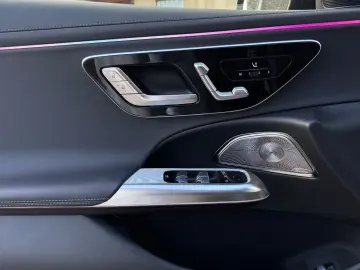 MERCEDES-BENZ E 220 d AMG Line Premium Digi Pano 360…