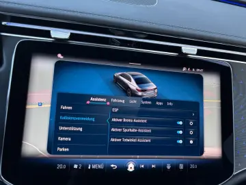 MERCEDES-BENZ E 220 d AMG Line Premium Digi Pano 360…