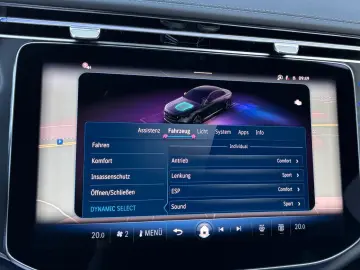 MERCEDES-BENZ E 220 d AMG Line Premium Digi Pano 360…