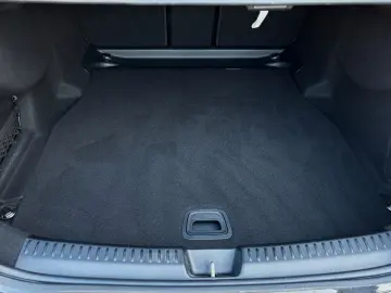MERCEDES-BENZ E 220 d AMG Line Premium Digi Pano 360…