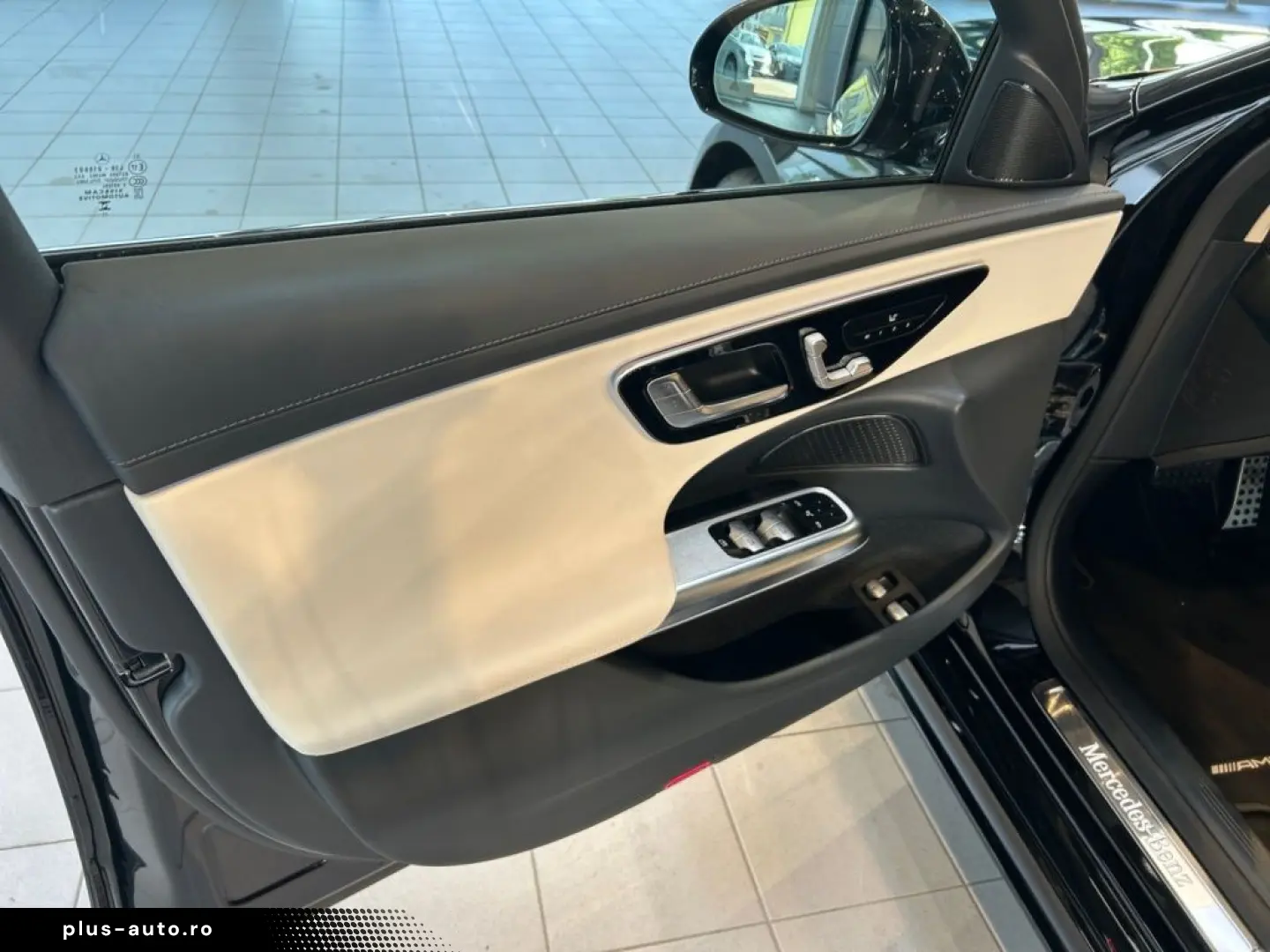 MERCEDES-BENZ E 300 e 4matic AMG AMG MBUX Night Fahr&hellip;