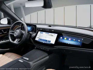 MERCEDES-BENZ E 220 d AMG Pano DigiLight Distr Airm …
